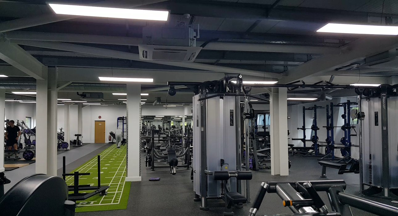 vrf air conditioning system in a gym with ceiling cassettes
